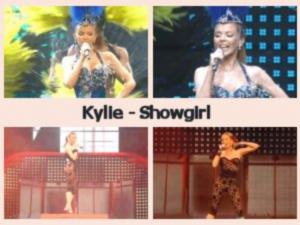 Kylie skifter tøj og kostume indtil flere gange undervejrs, her er 2 eksempler hvad hun har på i showet.