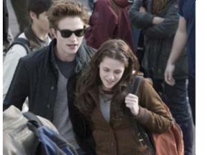 Bella og Edward skaber en del opmærksomhed på deres High School.