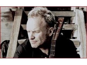 Dette promobillede fra Sacred Love viser helt klart 
at på dette album har Sting stadig har meget på hjerte. Teksterne er igen lange og med dybde som mange godt kunne lære lidt af.