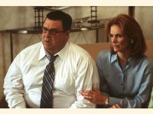 John Goodman og Julie Hagerty spiller forældreparret i den typiske amerikanske familien Livingstone.
