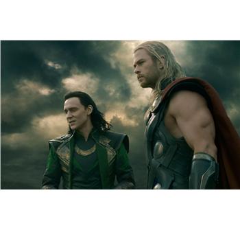 Loki (Tom Hiddleston), Thor (Chris Hemsworth)