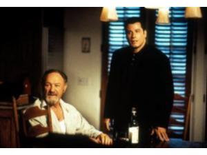 Når man skylder penge må man jo hellere være kreativ – her ses Gene Hackman og John Travolta, som slår sig sammen for at score kassen ved at lave en film.