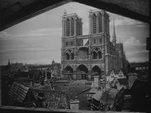 Notre Dame som set i startscenen