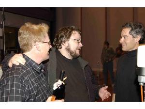 Orkestratoren og dirigenten Pete Anthony, instruktøren Guillermo Del Toro og komponisten Marco Beltrami