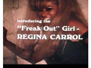 Regina Carrol der spiller Anchors kvinde Gina bliver flot crediteret på ægte B-Films maner.
