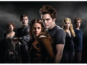 Twilight er blevet et popfænomen verden over, og de mange fans venter spændt på fortsættelsen der kommer i biograferne senere på året.